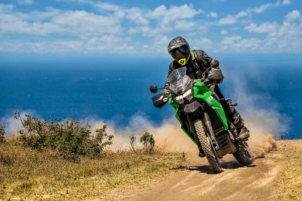 2023 Kawasaki KLR650 S : Enfin un nouveau modèle pour les petits gabarits.